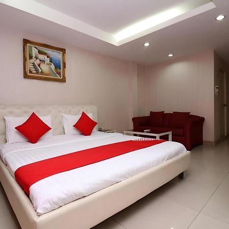 Diamond Residence Silom Bangkok Esterno foto