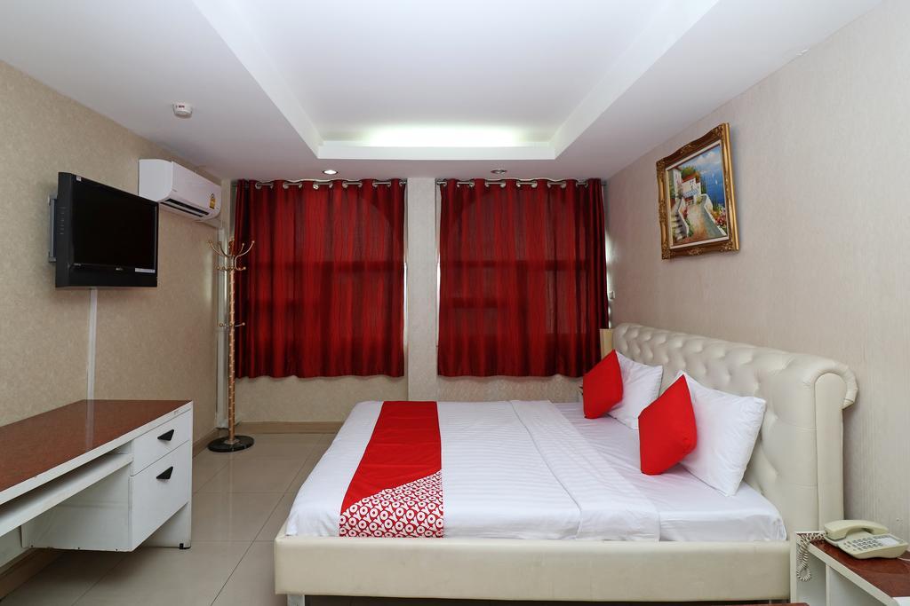 Diamond Residence Silom Bangkok Esterno foto