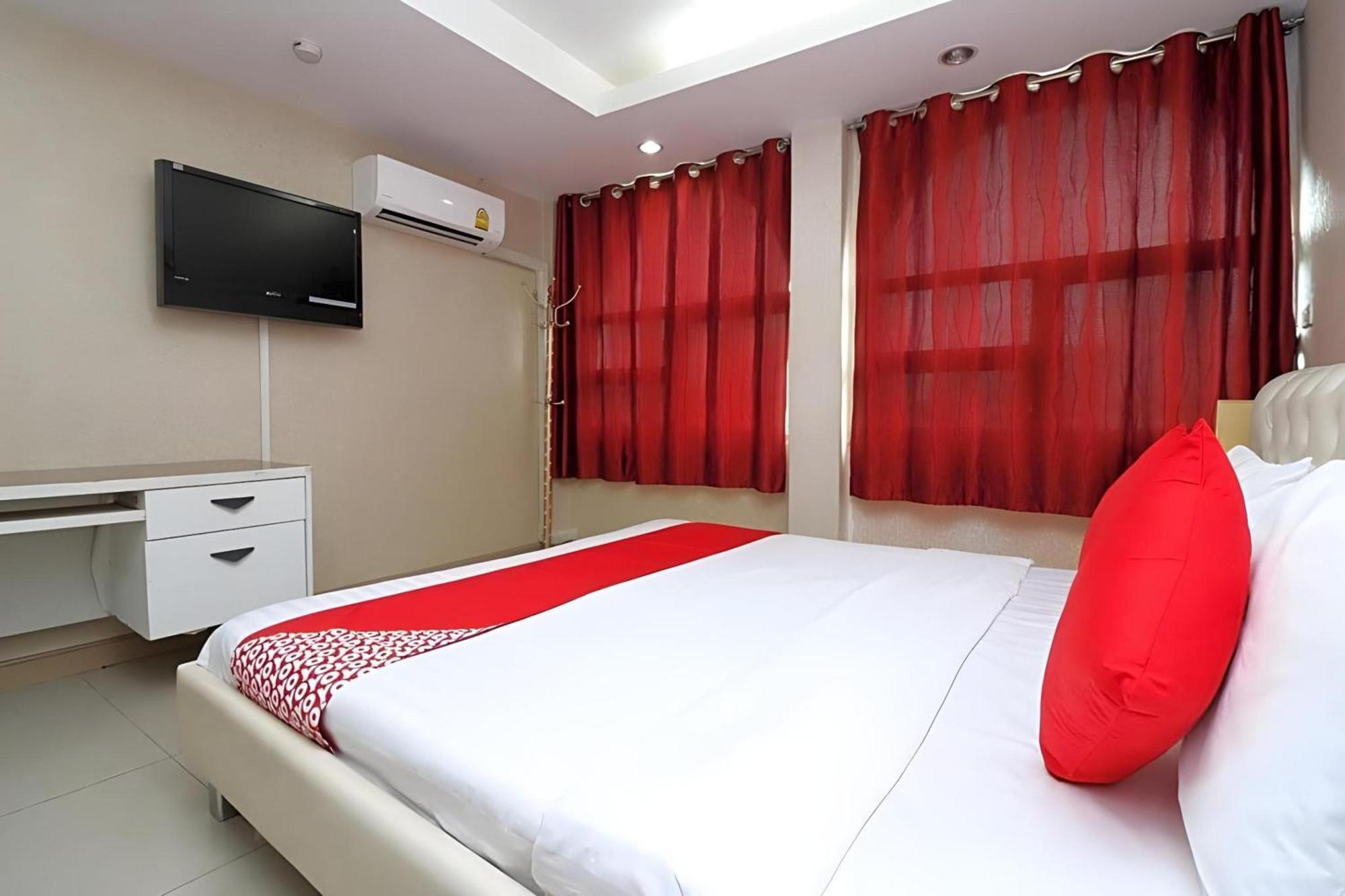 Diamond Residence Silom Bangkok Esterno foto