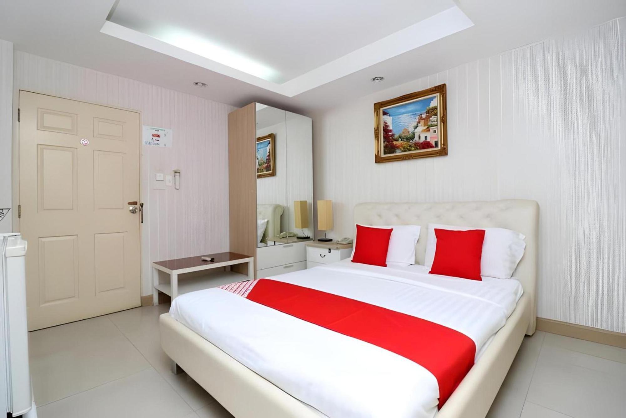 Diamond Residence Silom Bangkok Esterno foto