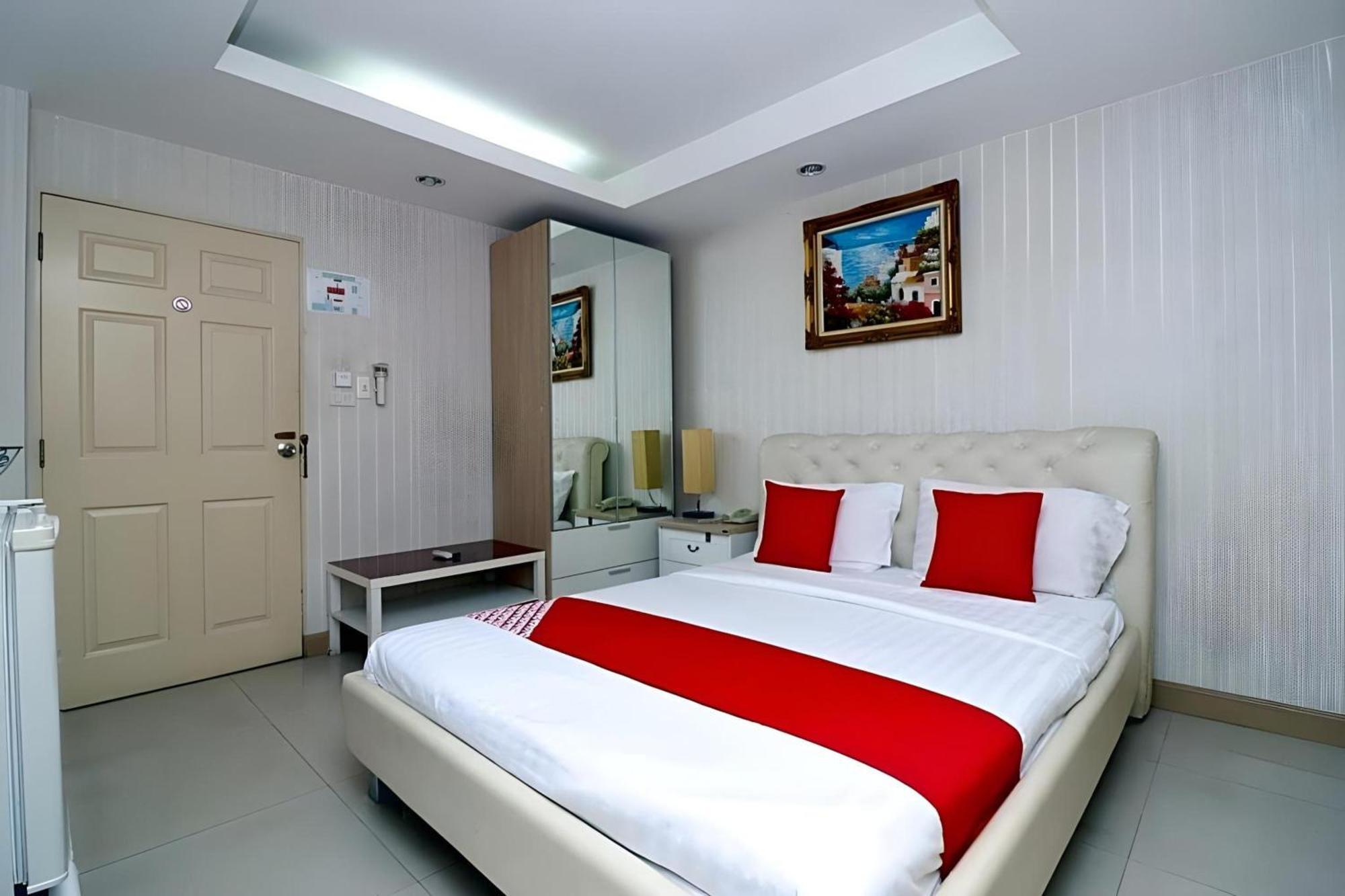 Diamond Residence Silom Bangkok Esterno foto